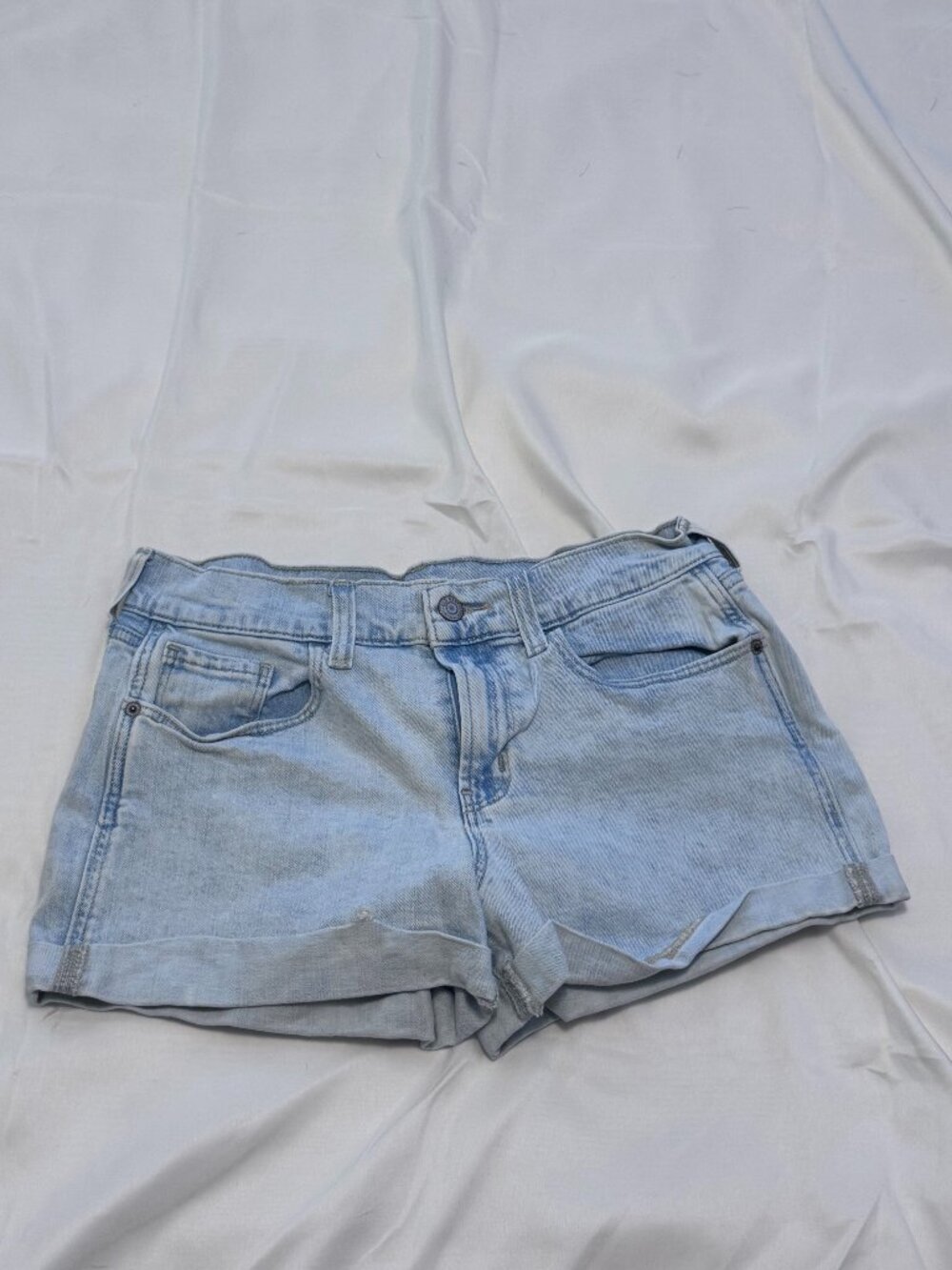 Boyfriend Light wash folded hem jeans shorts Old Navy Size 4